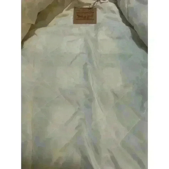 Levi's Women's Ex-Boyfriend All Sherpa. Size: Small. Insulated Quilted Lining. - Picture 4 of 5